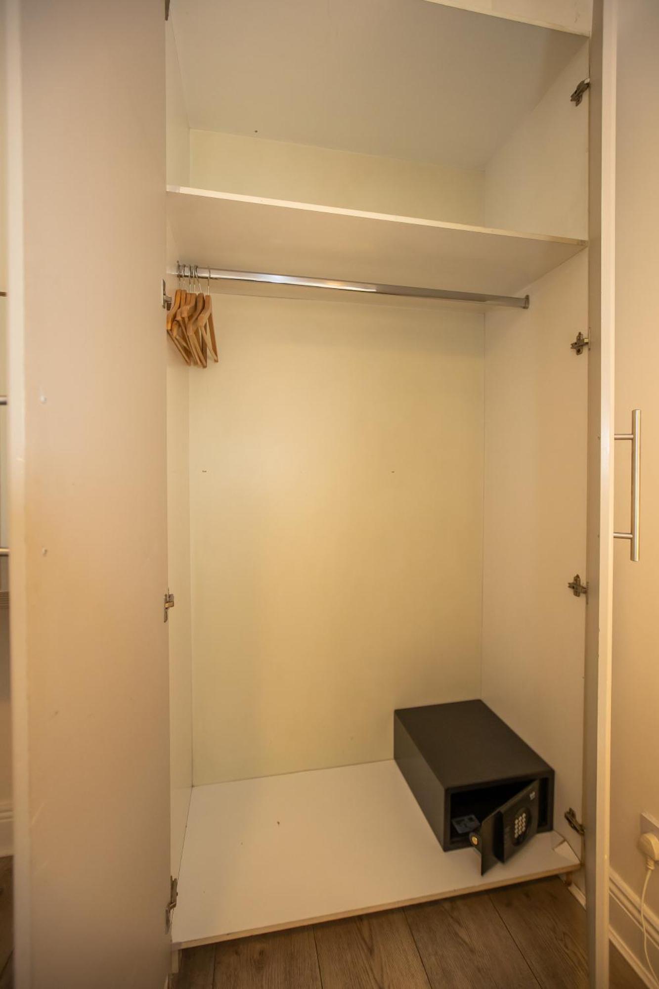 Temple Bar Essex Apartments Dublin Exterior photo
