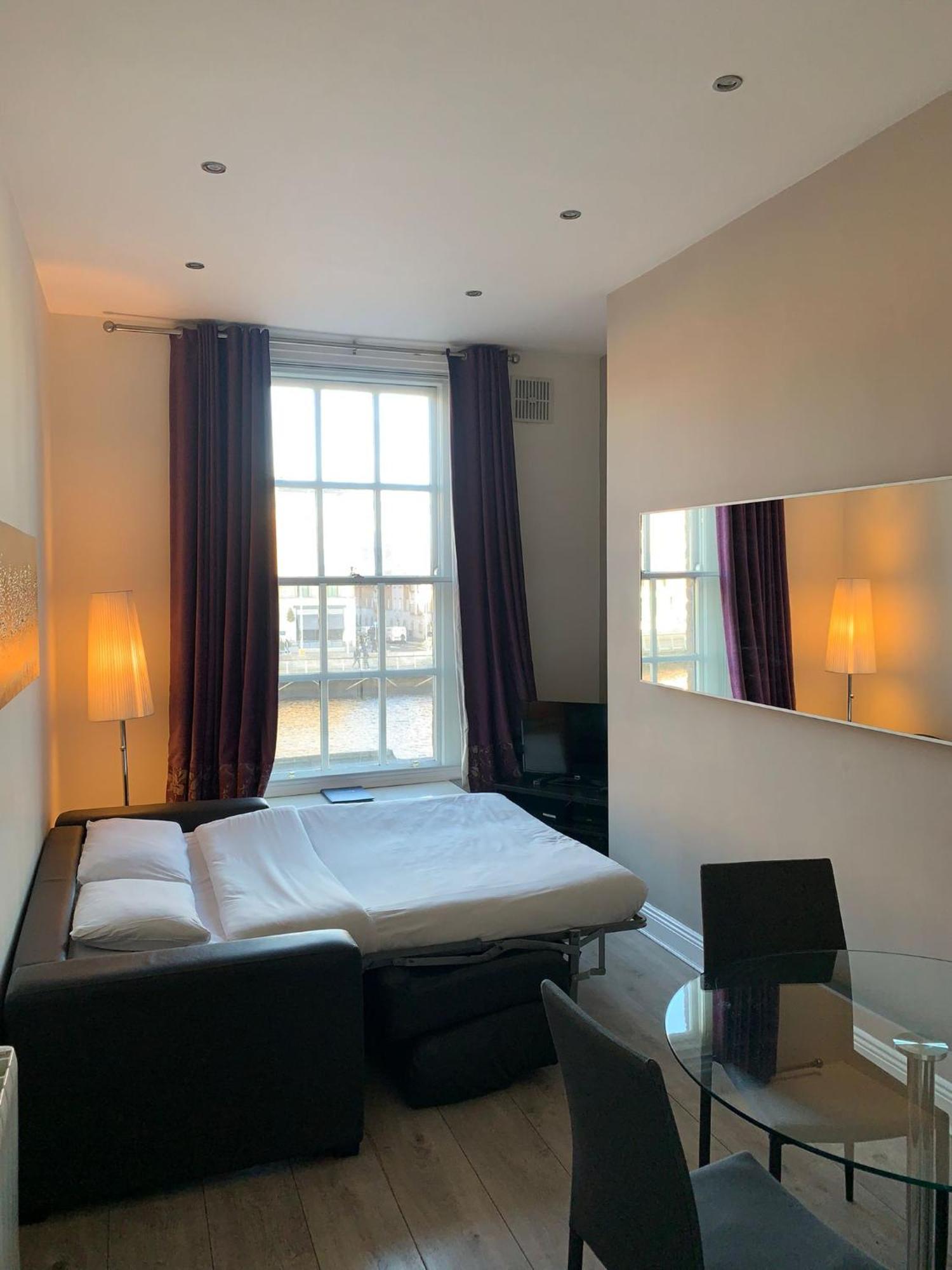 Temple Bar Essex Apartments Dublin Exterior photo